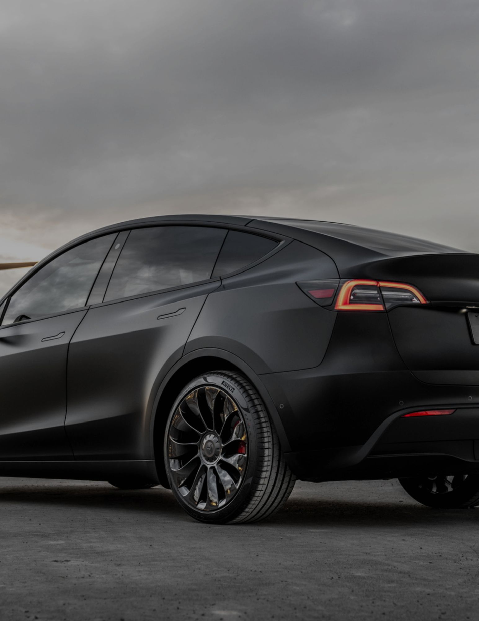 Black PPF Enhancing Vehicle’s Aesthetic